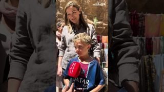 السياح يتوافدون على تنغير للإستمتاع بروعة مضايق تودغى