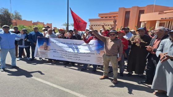 وقفة احتجاجية بورزازات تندد بتعثر نقل ملكية بقع “العمران”