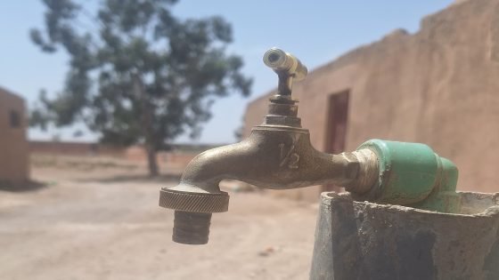 ازناكن بورزازات.. انقطاع الماء يعيد معاناة الساكنة والمسافرين والمجلس الجماعي في مرمى الانتقادات
