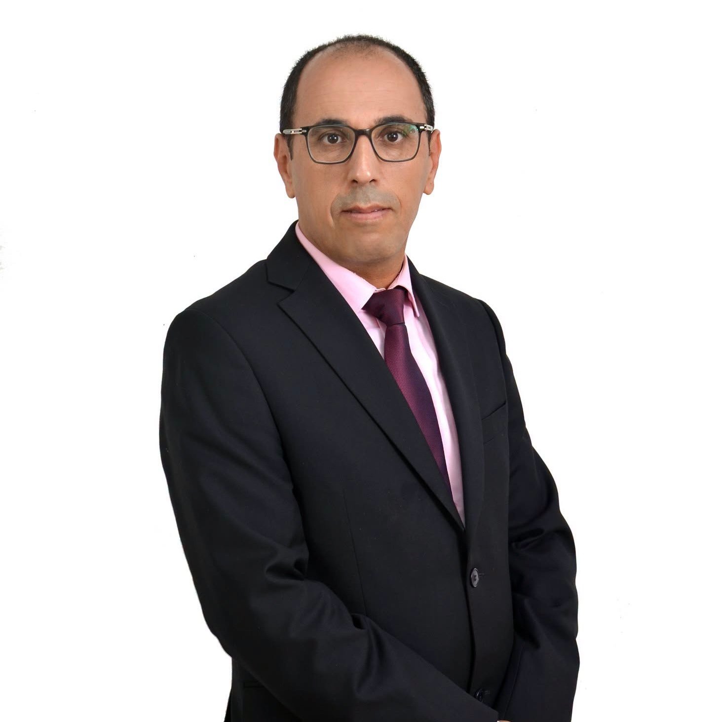 هشام اوجامع