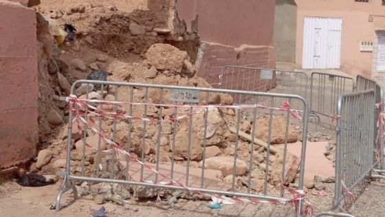 زاكورة.. انهيار سور مقبرة بحي الناصريين يعرقل السير والساكنة تطالب بالتدخل