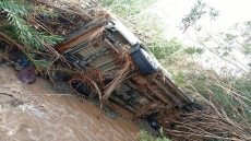 بوازار.. سيول وادي آيت حماد تجرف سيارة عامل منجمي وتودي بحياته بإقليم زاكورة
